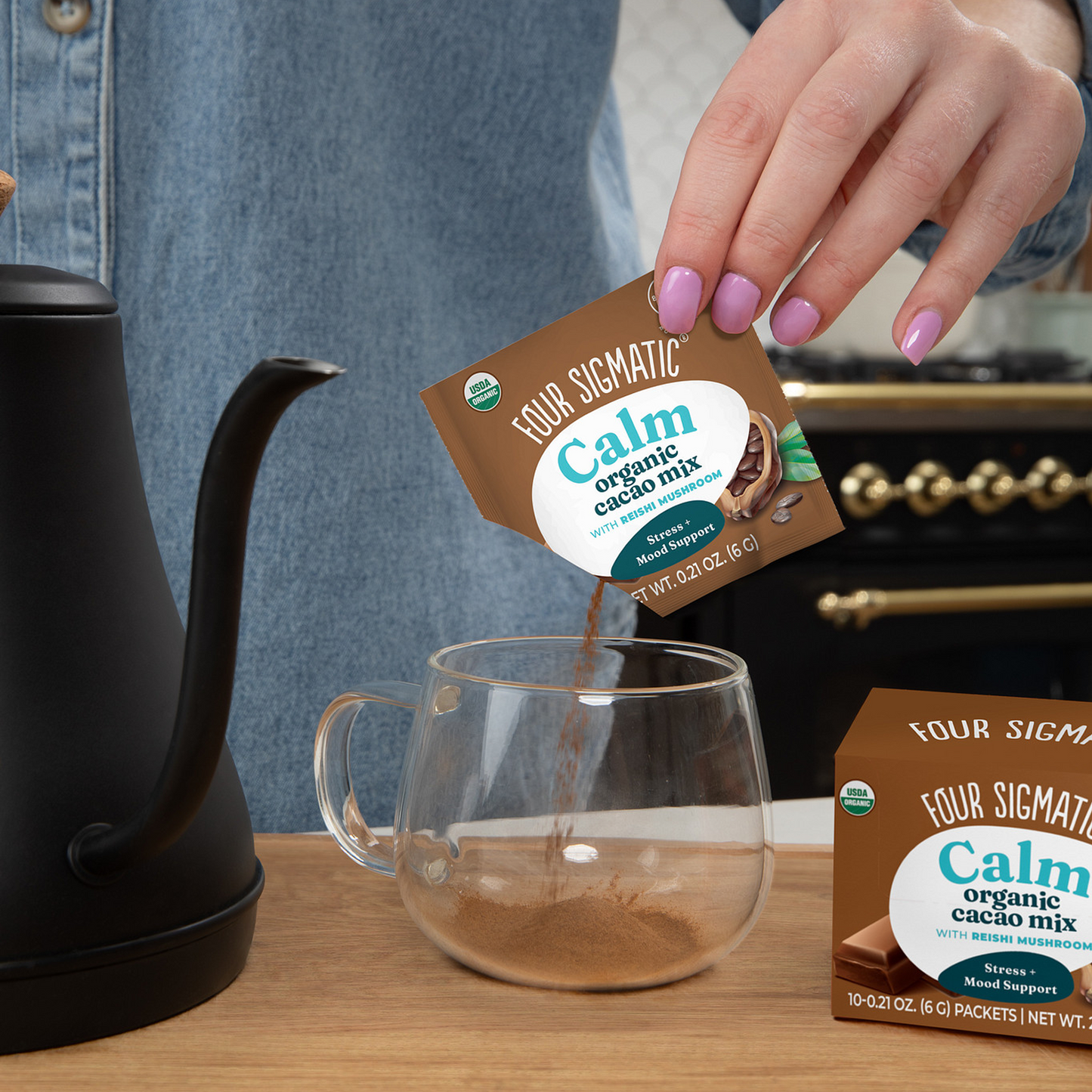 calm-cacao-packets-f4 calm-cocoa-ss-lifestyle-2026_1.png